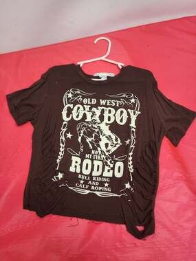 Amazing Old West Cowboy Rodeo Bull Riding and Calf Roping Graphic T-Shirt